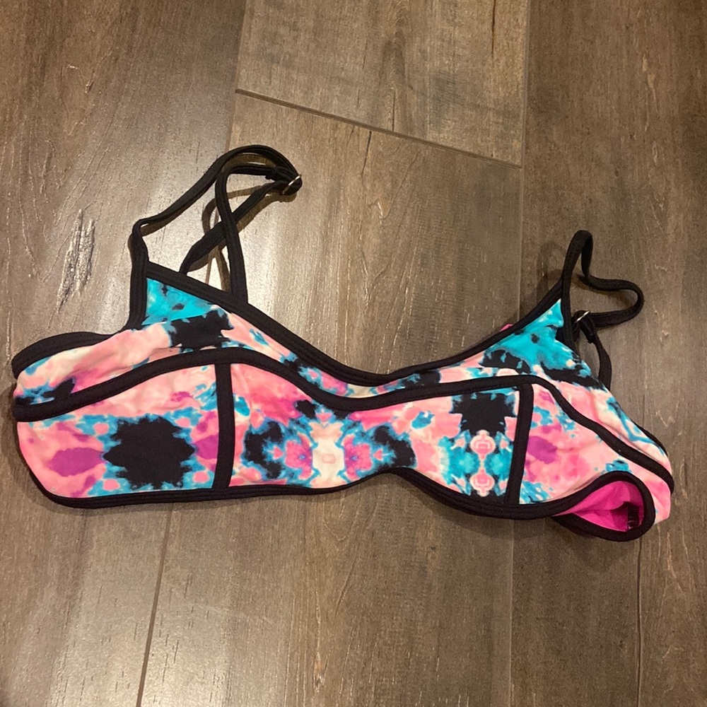 Multicolor Swimsuit Top!